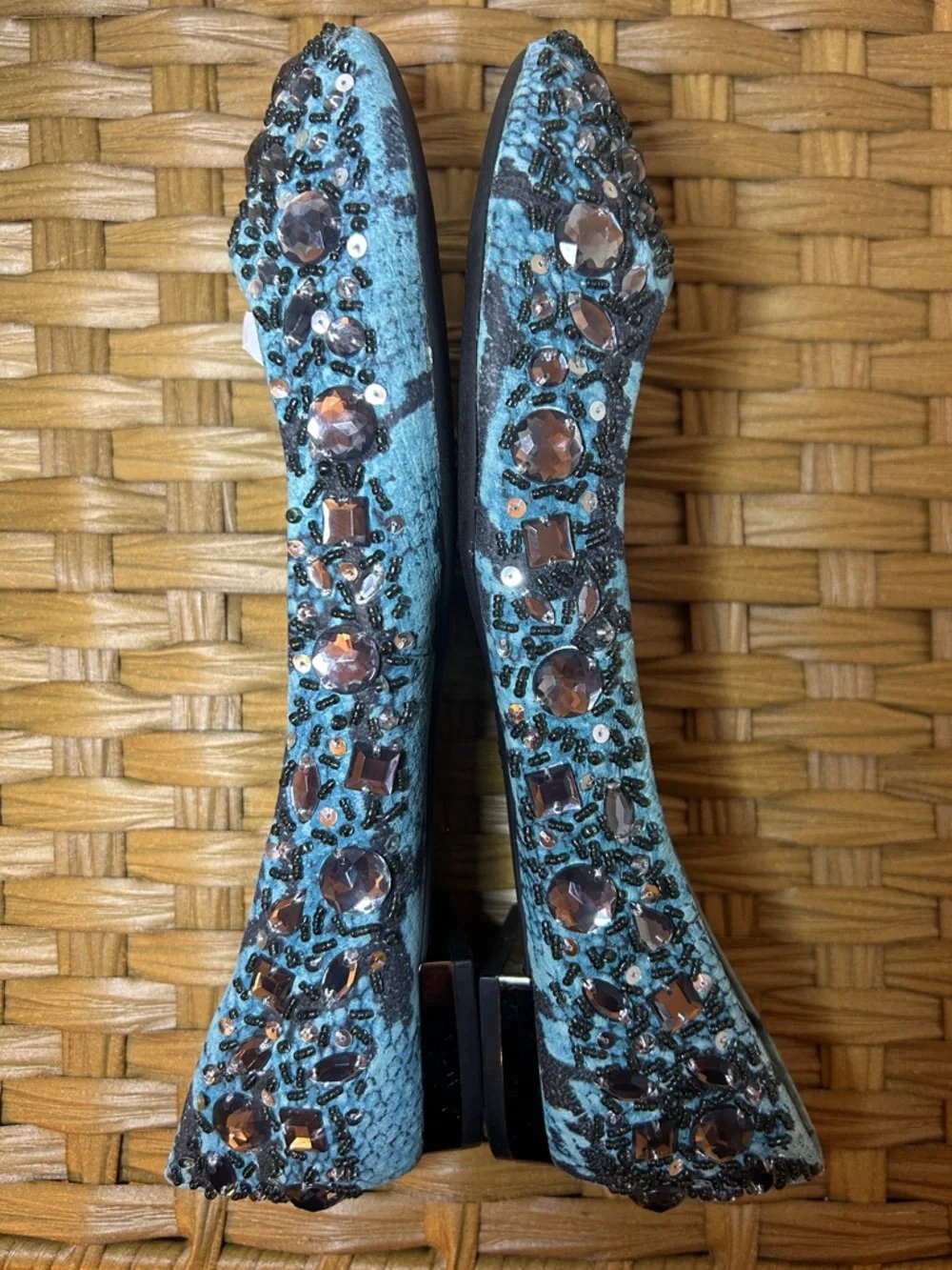 Kenneth Cole Reaction Blue Jeweled Flats Size 9